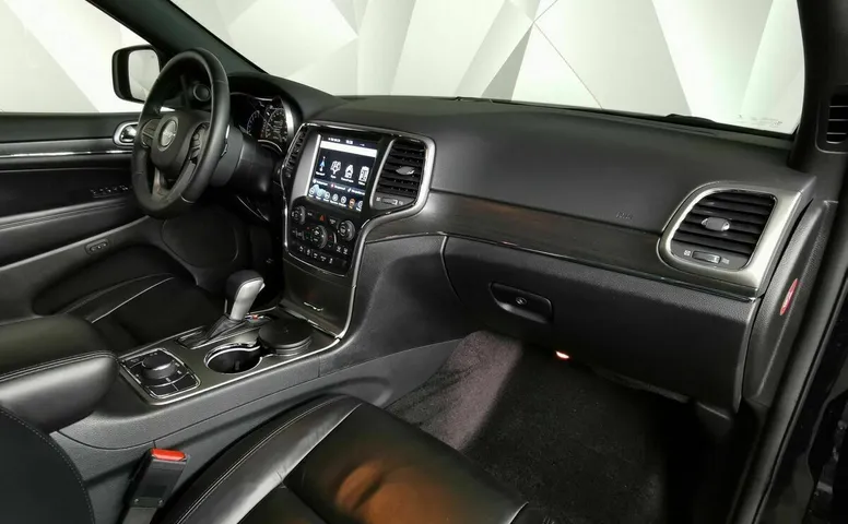 Jeep Grand Cherokee 3.0 AT AWD (238 л.с.) Limited Черный