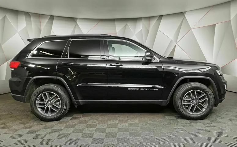 Jeep Grand Cherokee 3.0 AT AWD (238 л.с.) Limited Черный